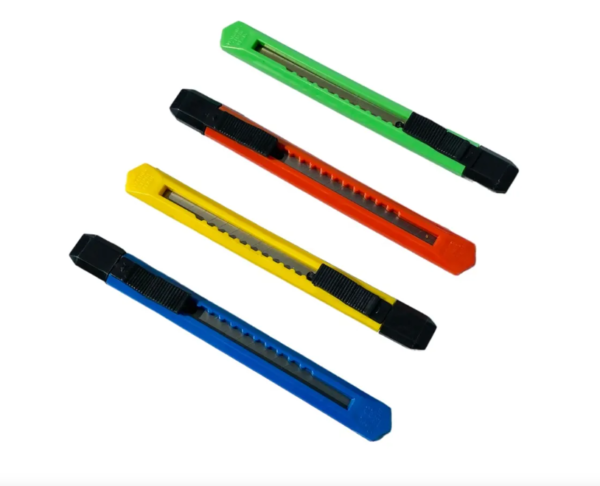 BISTURI PASTA DELGADO ECONOMICO X12 UNI
